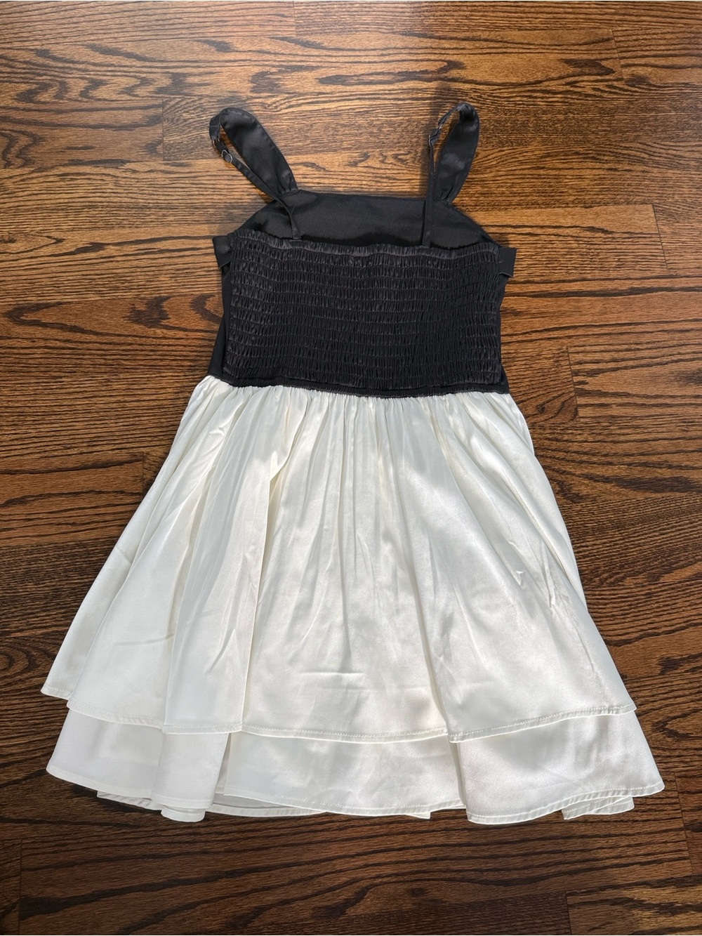Abercrombie  Kida Black & White Girls' Party Dress - Smocked Bodice size 9/10